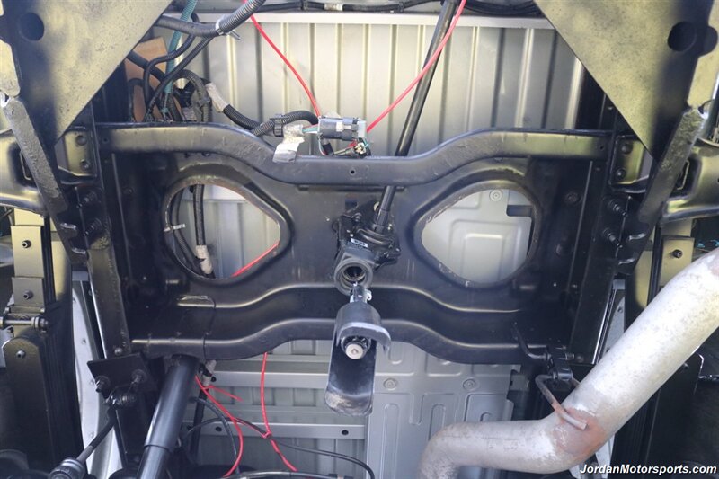 2006 Chevrolet Silverado 3500 LT3  1-OWNER* 100% RUST & CORROSION FREE* LT3 W/MOON ROOF & DVD* REAR AIR BAGS* PACBRAKE EXHAUST BRAKE* NEVER HAD 5TH WHEEL OR GOOSENECK* NEW 10-PLY A/T TIRES* REMOTE START - Photo 31 - Portland, OR 97230