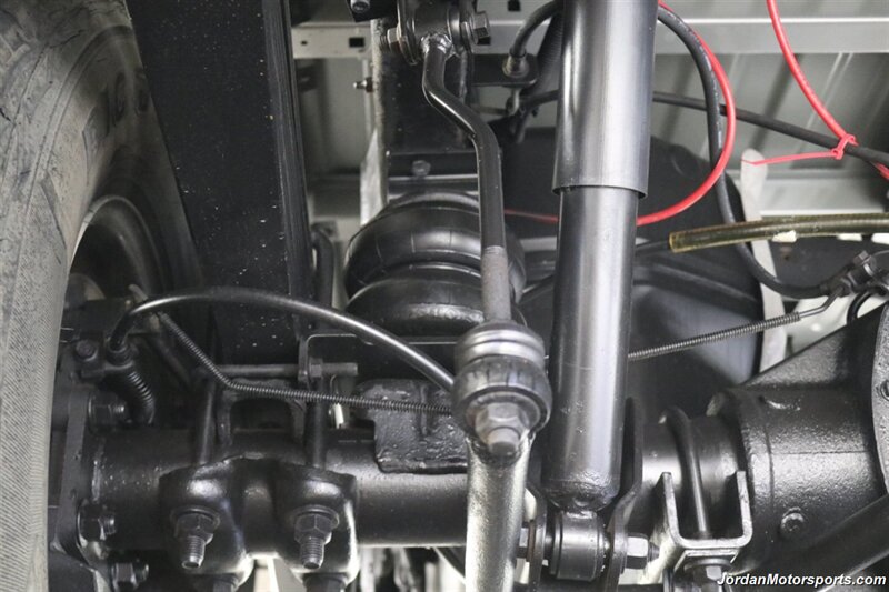 2006 Chevrolet Silverado 3500 LT3  1-OWNER* 100% RUST & CORROSION FREE* LT3 W/MOON ROOF & DVD* REAR AIR BAGS* PACBRAKE EXHAUST BRAKE* NEVER HAD 5TH WHEEL OR GOOSENECK* NEW 10-PLY A/T TIRES* REMOTE START - Photo 21 - Portland, OR 97230