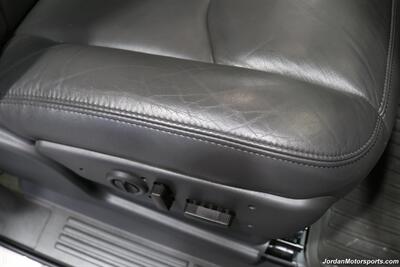 2006 Chevrolet Silverado 3500 LT3  1-OWNER* 100% RUST & CORROSION FREE* LT3 W/MOON ROOF & DVD* REAR AIR BAGS* PACBRAKE EXHAUST BRAKE* NEVER HAD 5TH WHEEL OR GOOSENECK* NEW 10-PLY A/T TIRES* REMOTE START - Photo 71 - Portland, OR 97230