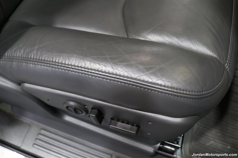 2006 Chevrolet Silverado 3500 LT3  1-OWNER* 100% RUST & CORROSION FREE* LT3 W/MOON ROOF & DVD* REAR AIR BAGS* PACBRAKE EXHAUST BRAKE* NEVER HAD 5TH WHEEL OR GOOSENECK* NEW 10-PLY A/T TIRES* REMOTE START - Photo 71 - Portland, OR 97230