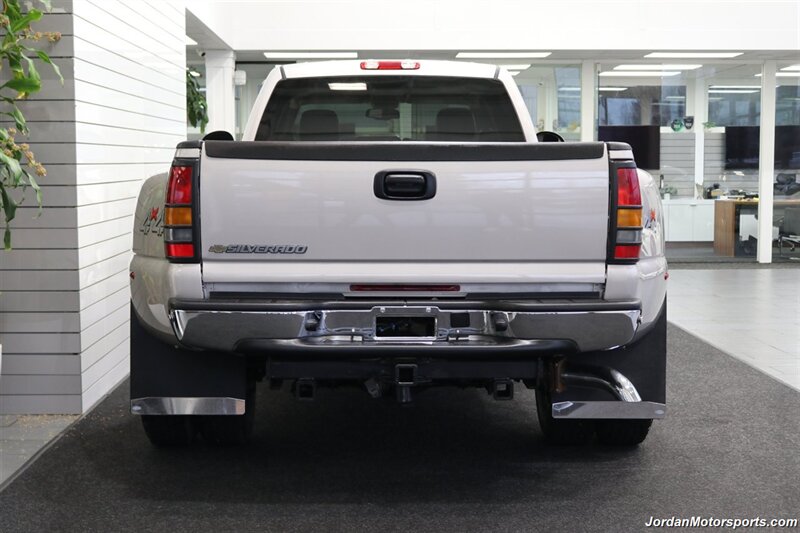 2006 Chevrolet Silverado 3500 LT3  1-OWNER* 100% RUST & CORROSION FREE* LT3 W/MOON ROOF & DVD* REAR AIR BAGS* PACBRAKE EXHAUST BRAKE* NEVER HAD 5TH WHEEL OR GOOSENECK* NEW 10-PLY A/T TIRES* REMOTE START - Photo 9 - Portland, OR 97230