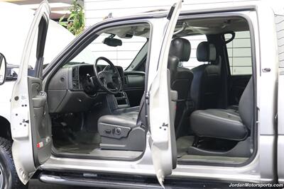 2006 Chevrolet Silverado 3500 LT3  1-OWNER* 100% RUST & CORROSION FREE* LT3 W/MOON ROOF & DVD* REAR AIR BAGS* PACBRAKE EXHAUST BRAKE* NEVER HAD 5TH WHEEL OR GOOSENECK* NEW 10-PLY A/T TIRES* REMOTE START - Photo 62 - Portland, OR 97230