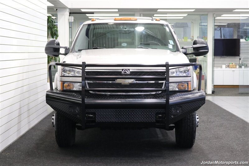 2006 Chevrolet Silverado 3500 LT3  1-OWNER* 100% RUST & CORROSION FREE* LT3 W/MOON ROOF & DVD* REAR AIR BAGS* PACBRAKE EXHAUST BRAKE* NEVER HAD 5TH WHEEL OR GOOSENECK* NEW 10-PLY A/T TIRES* REMOTE START - Photo 8 - Portland, OR 97230