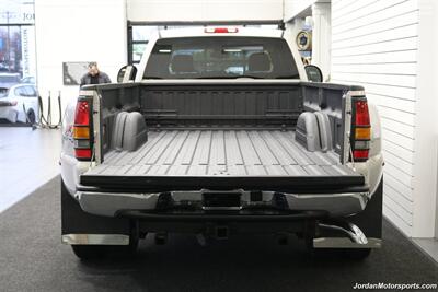 2006 Chevrolet Silverado 3500 LT3  1-OWNER* 100% RUST & CORROSION FREE* LT3 W/MOON ROOF & DVD* REAR AIR BAGS* PACBRAKE EXHAUST BRAKE* NEVER HAD 5TH WHEEL OR GOOSENECK* NEW 10-PLY A/T TIRES* REMOTE START - Photo 15 - Portland, OR 97230