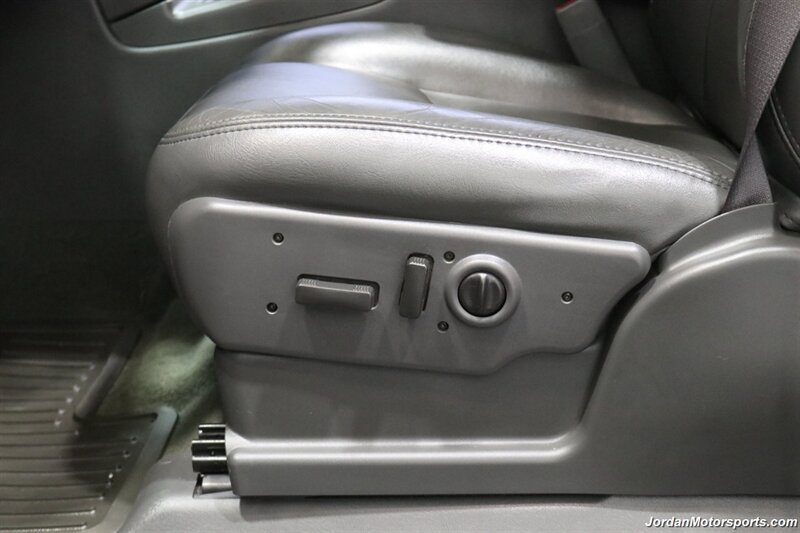 2006 Chevrolet Silverado 3500 LT3  1-OWNER* 100% RUST & CORROSION FREE* LT3 W/MOON ROOF & DVD* REAR AIR BAGS* PACBRAKE EXHAUST BRAKE* NEVER HAD 5TH WHEEL OR GOOSENECK* NEW 10-PLY A/T TIRES* REMOTE START - Photo 68 - Portland, OR 97230