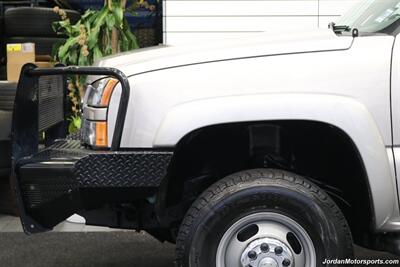 2006 Chevrolet Silverado 3500 LT3  1-OWNER* 100% RUST & CORROSION FREE* LT3 W/MOON ROOF & DVD* REAR AIR BAGS* PACBRAKE EXHAUST BRAKE* NEVER HAD 5TH WHEEL OR GOOSENECK* NEW 10-PLY A/T TIRES* REMOTE START - Photo 54 - Portland, OR 97230