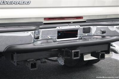 2006 Chevrolet Silverado 3500 LT3  1-OWNER* 100% RUST & CORROSION FREE* LT3 W/MOON ROOF & DVD* REAR AIR BAGS* PACBRAKE EXHAUST BRAKE* NEVER HAD 5TH WHEEL OR GOOSENECK* NEW 10-PLY A/T TIRES* REMOTE START - Photo 49 - Portland, OR 97230