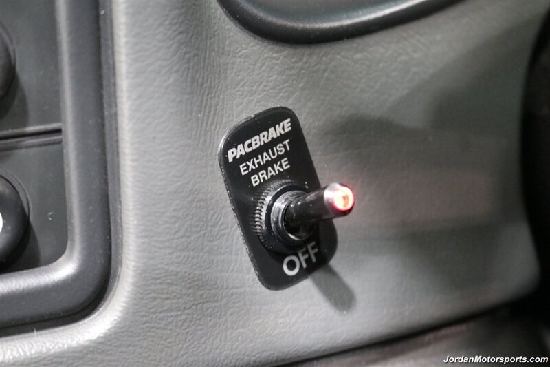 2006 Chevrolet Silverado 3500 LT3  1-OWNER* 100% RUST & CORROSION FREE* LT3 W/MOON ROOF & DVD* REAR AIR BAGS* PACBRAKE EXHAUST BRAKE* NEVER HAD 5TH WHEEL OR GOOSENECK* NEW 10-PLY A/T TIRES* REMOTE START - Photo 91 - Portland, OR 97230