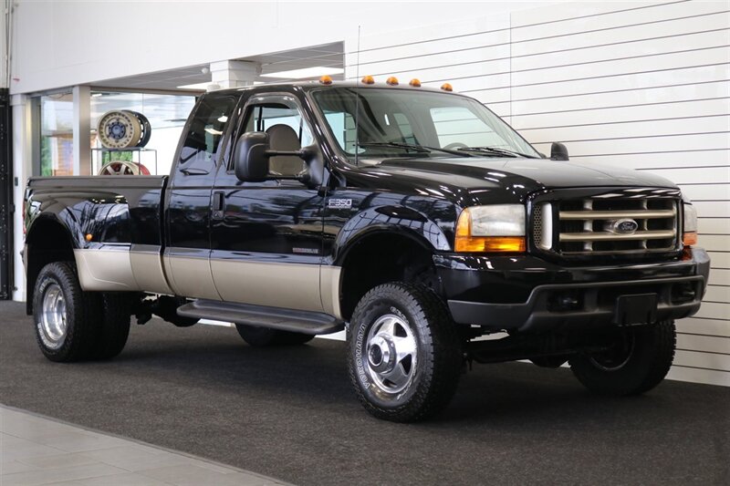 2000 Ford F-350 LARIAT  2-OWNER* LINEX BED LINER* 6-NEW YOKOHAMA A/T 10-PLYS* NEW 2.5 "LEVEL KIT W/ BILSTEIN 5100s* NEW FLUIDS-FILTERS-BRAKES-CALIPERS-SUSPENSION-ALLIGNMENT-AC SERVICE* ALL BOOKS & KEYS - Photo 2 - Portland, OR 97230