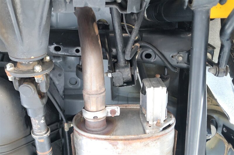 1999 Toyota Land Cruiser   - Photo 32 - Portland, OR 97230
