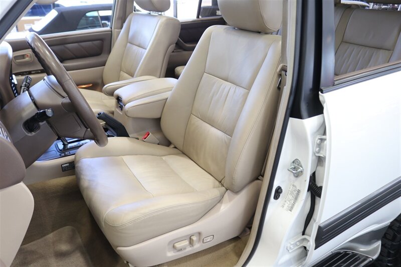 1999 Toyota Land Cruiser   - Photo 14 - Portland, OR 97230