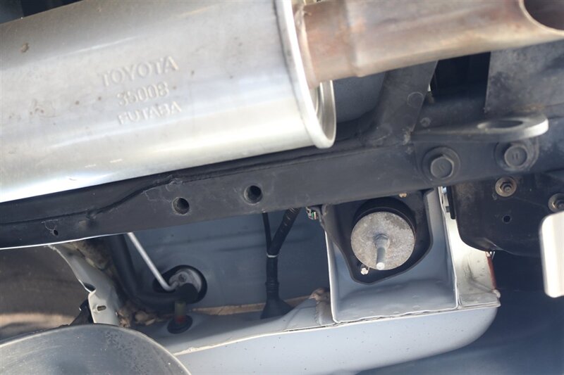 1999 Toyota Land Cruiser   - Photo 36 - Portland, OR 97230