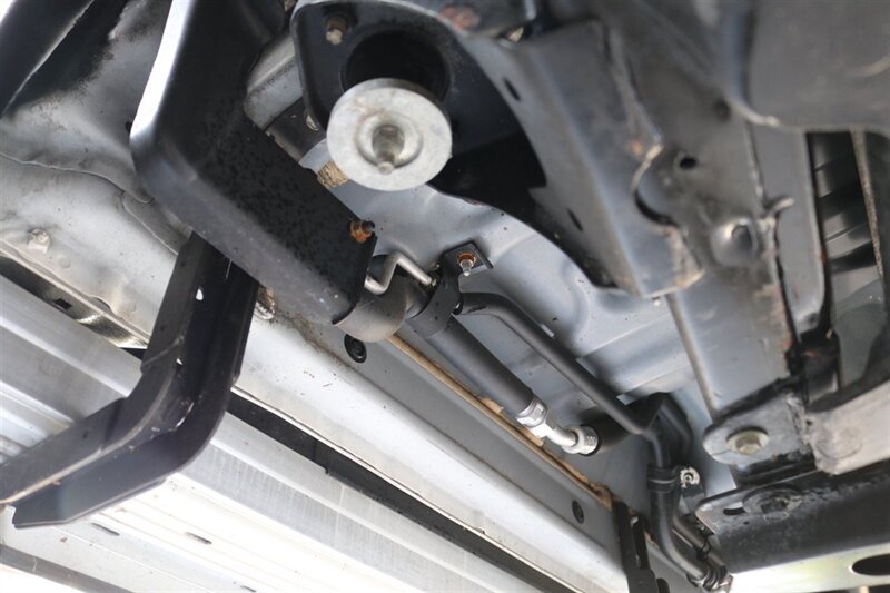 1999 Toyota Land Cruiser   - Photo 29 - Portland, OR 97230