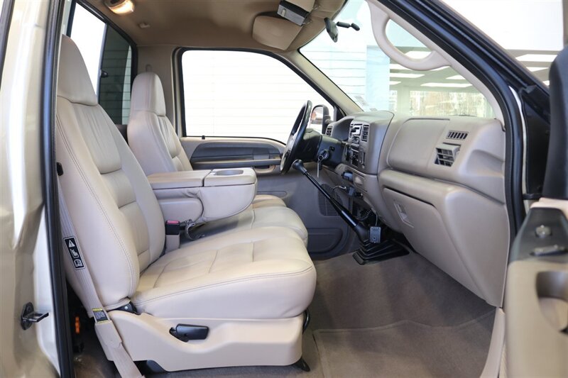 2001 Ford F-350 Lariat  6-SPEED* 1-CALIFORNIA OWNER* 100% RUST FREE* NEW 2.5 " LEVEL W/BILSTEIN 5100 SHOCKS* NEW 35 " BFG KO3s* FACTORY PTO* POWER INVERTER* LEATHER* ALL BOOKS-KEYS-WINDOW STICKER* COLLECTOR GRADE - Photo 78 - Portland, OR 97230