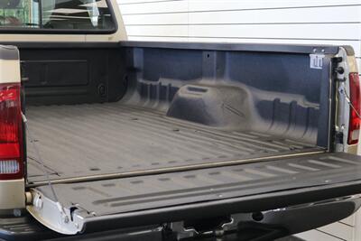 2001 Ford F-350 Lariat  6-SPEED* 1-CALIFORNIA OWNER* 100% RUST FREE* NEW 2.5 " LEVEL W/BILSTEIN 5100 SHOCKS* NEW 35 " BFG KO3s* FACTORY PTO* POWER INVERTER* LEATHER* ALL BOOKS-KEYS-WINDOW STICKER* COLLECTOR GRADE - Photo 49 - Portland, OR 97230