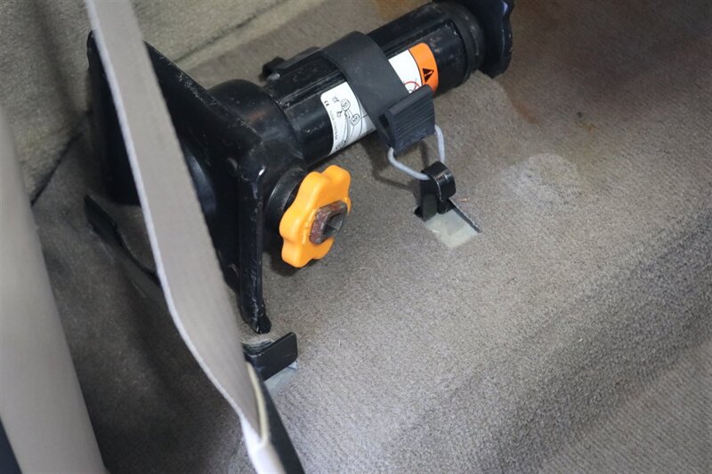 2001 Ford F-350 Lariat  6-SPEED* 1-CALIFORNIA OWNER* 100% RUST FREE* NEW 2.5 " LEVEL W/BILSTEIN 5100 SHOCKS* NEW 35 " BFG KO3s* FACTORY PTO* POWER INVERTER* LEATHER* ALL BOOKS-KEYS-WINDOW STICKER* COLLECTOR GRADE - Photo 79 - Portland, OR 97230