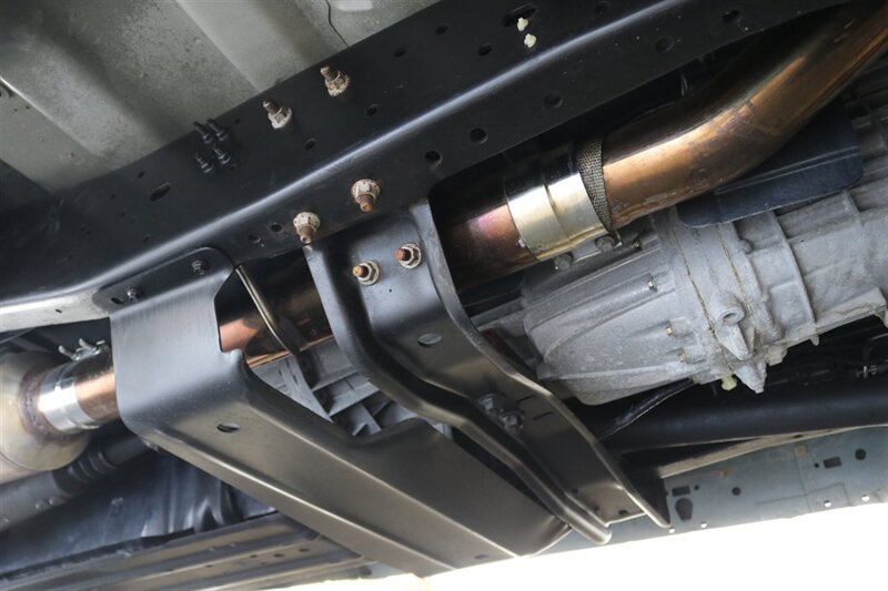 2001 Ford F-350 Lariat  6-SPEED* 1-CALIFORNIA OWNER* 100% RUST FREE* NEW 2.5 " LEVEL W/BILSTEIN 5100 SHOCKS* NEW 35 " BFG KO3s* FACTORY PTO* POWER INVERTER* LEATHER* ALL BOOKS-KEYS-WINDOW STICKER* COLLECTOR GRADE - Photo 42 - Portland, OR 97230