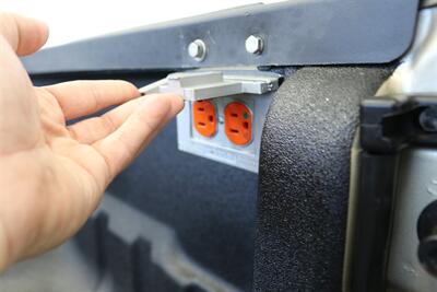 2001 Ford F-350 Lariat  6-SPEED* 1-CALIFORNIA OWNER* 100% RUST FREE* NEW 2.5 " LEVEL W/BILSTEIN 5100 SHOCKS* NEW 35 " BFG KO3s* FACTORY PTO* POWER INVERTER* LEATHER* ALL BOOKS-KEYS-WINDOW STICKER* COLLECTOR GRADE - Photo 52 - Portland, OR 97230