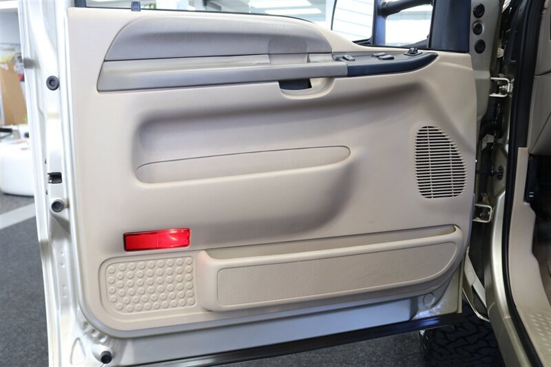 2001 Ford F-350 Lariat  6-SPEED* 1-CALIFORNIA OWNER* 100% RUST FREE* NEW 2.5 " LEVEL W/BILSTEIN 5100 SHOCKS* NEW 35 " BFG KO3s* FACTORY PTO* POWER INVERTER* LEATHER* ALL BOOKS-KEYS-WINDOW STICKER* COLLECTOR GRADE - Photo 68 - Portland, OR 97230