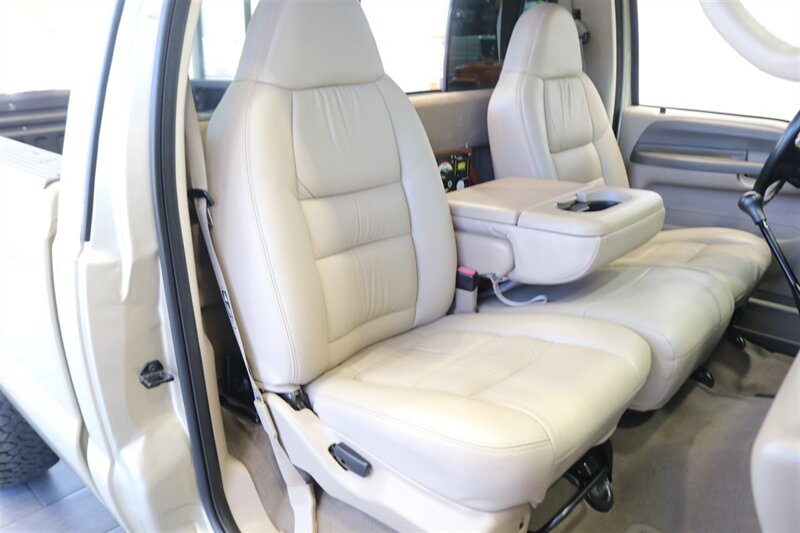 2001 Ford F-350 Lariat  6-SPEED* 1-CALIFORNIA OWNER* 100% RUST FREE* NEW 2.5 " LEVEL W/BILSTEIN 5100 SHOCKS* NEW 35 " BFG KO3s* FACTORY PTO* POWER INVERTER* LEATHER* ALL BOOKS-KEYS-WINDOW STICKER* COLLECTOR GRADE - Photo 17 - Portland, OR 97230