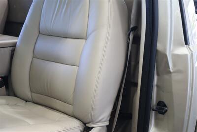 2001 Ford F-350 Lariat  6-SPEED* 1-CALIFORNIA OWNER* 100% RUST FREE* NEW 2.5 " LEVEL W/BILSTEIN 5100 SHOCKS* NEW 35 " BFG KO3s* FACTORY PTO* POWER INVERTER* LEATHER* ALL BOOKS-KEYS-WINDOW STICKER* COLLECTOR GRADE - Photo 74 - Portland, OR 97230