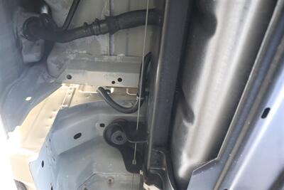 2001 Ford F-350 Lariat  6-SPEED* 1-CALIFORNIA OWNER* 100% RUST FREE* NEW 2.5 " LEVEL W/BILSTEIN 5100 SHOCKS* NEW 35 " BFG KO3s* FACTORY PTO* POWER INVERTER* LEATHER* ALL BOOKS-KEYS-WINDOW STICKER* COLLECTOR GRADE - Photo 31 - Portland, OR 97230