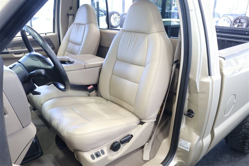 2001 Ford F-350 Lariat  6-SPEED* 1-CALIFORNIA OWNER* 100% RUST FREE* NEW 2.5 " LEVEL W/BILSTEIN 5100 SHOCKS* NEW 35 " BFG KO3s* FACTORY PTO* POWER INVERTER* LEATHER* ALL BOOKS-KEYS-WINDOW STICKER* COLLECTOR GRADE - Photo 16 - Portland, OR 97230