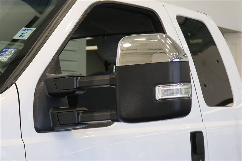 2002 Ford F-250 XLT  100% RUST FREE* 100% ACCIDENT FREE* LONG BED EXTRA CAB* LINEX BED LINER* NEW 2.5 "LEVEL KIT W/ BILSTEIN 5100 SHOCKS& STEERING STABILIZER* NEW 35 " BFG KO3 10-PLYs* UPGRADED GRILL & MIRRORS*FULL SERVICED - Photo 44 - Portland, OR 97230