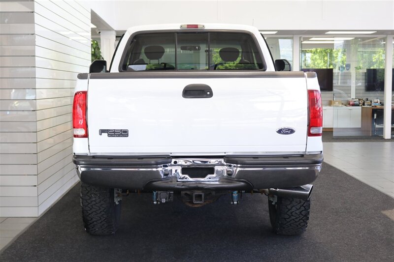 2002 Ford F-250 XLT  100% RUST FREE* 100% ACCIDENT FREE* LONG BED EXTRA CAB* LINEX BED LINER* NEW 2.5 "LEVEL KIT W/ BILSTEIN 5100 SHOCKS& STEERING STABILIZER* NEW 35 " BFG KO3 10-PLYs* UPGRADED GRILL & MIRRORS*FULL SERVICED - Photo 9 - Portland, OR 97230