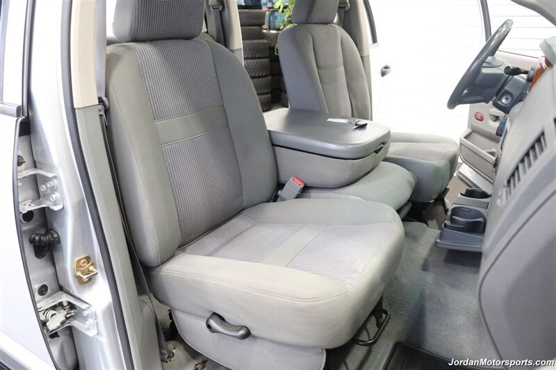 2006 Dodge Ram 2500 SLT  LONG BED 5.9L CUMMINS HIGH OUTPUT* NEVER HAD A 5TH WHEEL OR GOOSENECK* NEW 10-PLY TIRES* REAR AIRBAGS W/ONBOARD COMPRESSOR* BIG HORN PKG* FRESH SERVICE* CAMPER PKG* ALL KEYS & BOOKS - Photo 17 - Portland, OR 97230