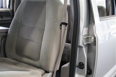 2001 Ford F-350 XLT  1-OWNER* 100% RUST FREE* NEW 2.5 " BILSTEIN LEVEL KIT* NEW 35 " TOYO'S 10-PLYS* FULL SERVICE W/ NEW FLUIDS-FILTERS-AC SERVICE-DOOR LOCKS* ALL ORIGINAL BOOKS-WINDOW STICKER-SERVICE RECORDS - Photo 68 - Portland, OR 97230