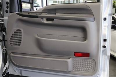 2001 Ford F-350 XLT  1-OWNER* 100% RUST FREE* NEW 2.5 " BILSTEIN LEVEL KIT* NEW 35 " TOYO'S 10-PLYS* FULL SERVICE W/ NEW FLUIDS-FILTERS-AC SERVICE-DOOR LOCKS* ALL ORIGINAL BOOKS-WINDOW STICKER-SERVICE RECORDS - Photo 61 - Portland, OR 97230