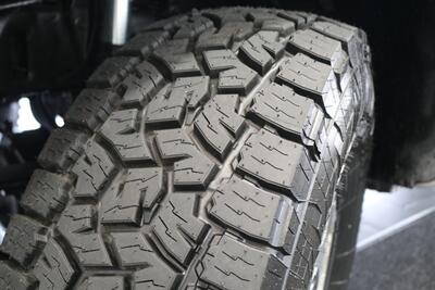 2001 Ford F-350 XLT  1-OWNER* 100% RUST FREE* NEW 2.5 " BILSTEIN LEVEL KIT* NEW 35 " TOYO'S 10-PLYS* FULL SERVICE W/ NEW FLUIDS-FILTERS-AC SERVICE-DOOR LOCKS* ALL ORIGINAL BOOKS-WINDOW STICKER-SERVICE RECORDS - Photo 59 - Portland, OR 97230