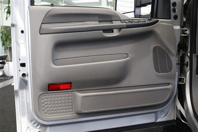 2001 Ford F-350 XLT  1-OWNER* 100% RUST FREE* NEW 2.5 " BILSTEIN LEVEL KIT* NEW 35 " TOYO'S 10-PLYS* FULL SERVICE W/ NEW FLUIDS-FILTERS-AC SERVICE-DOOR LOCKS* ALL ORIGINAL BOOKS-WINDOW STICKER-SERVICE RECORDS - Photo 60 - Portland, OR 97230