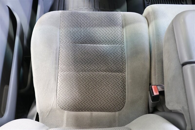 2001 Ford F-350 XLT  1-OWNER* 100% RUST FREE* NEW 2.5 " BILSTEIN LEVEL KIT* NEW 35 " TOYO'S 10-PLYS* FULL SERVICE W/ NEW FLUIDS-FILTERS-AC SERVICE-DOOR LOCKS* ALL ORIGINAL BOOKS-WINDOW STICKER-SERVICE RECORDS - Photo 70 - Portland, OR 97230