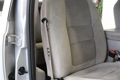 2001 Ford F-350 XLT  1-OWNER* 100% RUST FREE* NEW 2.5 " BILSTEIN LEVEL KIT* NEW 35 " TOYO'S 10-PLYS* FULL SERVICE W/ NEW FLUIDS-FILTERS-AC SERVICE-DOOR LOCKS* ALL ORIGINAL BOOKS-WINDOW STICKER-SERVICE RECORDS - Photo 69 - Portland, OR 97230