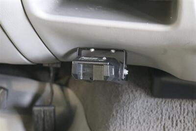 2001 Ford F-350 XLT  1-OWNER* 100% RUST FREE* NEW 2.5 " BILSTEIN LEVEL KIT* NEW 35 " TOYO'S 10-PLYS* FULL SERVICE W/ NEW FLUIDS-FILTERS-AC SERVICE-DOOR LOCKS* ALL ORIGINAL BOOKS-WINDOW STICKER-SERVICE RECORDS - Photo 90 - Portland, OR 97230