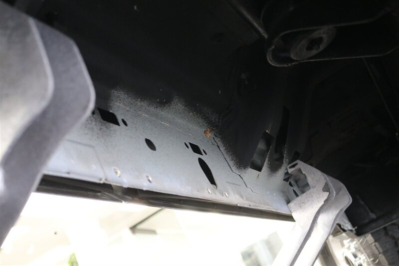 2001 Ford F-350 XLT  1-OWNER* 100% RUST FREE* NEW 2.5 " BILSTEIN LEVEL KIT* NEW 35 " TOYO'S 10-PLYS* FULL SERVICE W/ NEW FLUIDS-FILTERS-AC SERVICE-DOOR LOCKS* ALL ORIGINAL BOOKS-WINDOW STICKER-SERVICE RECORDS - Photo 25 - Portland, OR 97230