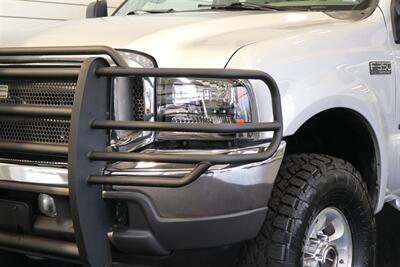 2001 Ford F-350 XLT  1-OWNER* 100% RUST FREE* NEW 2.5 " BILSTEIN LEVEL KIT* NEW 35 " TOYO'S 10-PLYS* FULL SERVICE W/ NEW FLUIDS-FILTERS-AC SERVICE-DOOR LOCKS* ALL ORIGINAL BOOKS-WINDOW STICKER-SERVICE RECORDS - Photo 10 - Portland, OR 97230