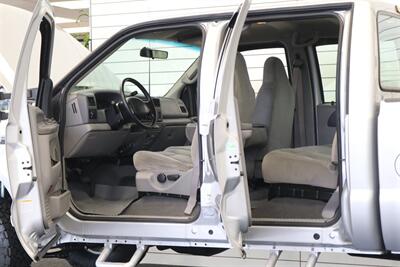 2001 Ford F-350 XLT  1-OWNER* 100% RUST FREE* NEW 2.5 " BILSTEIN LEVEL KIT* NEW 35 " TOYO'S 10-PLYS* FULL SERVICE W/ NEW FLUIDS-FILTERS-AC SERVICE-DOOR LOCKS* ALL ORIGINAL BOOKS-WINDOW STICKER-SERVICE RECORDS - Photo 54 - Portland, OR 97230