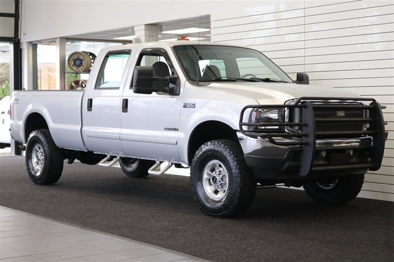 2001 Ford F-350 XLT  1-OWNER* 100% RUST FREE* NEW 2.5 " BILSTEIN LEVEL KIT* NEW 35 " TOYO'S 10-PLYS* FULL SERVICE W/ NEW FLUIDS-FILTERS-AC SERVICE-DOOR LOCKS* ALL ORIGINAL BOOKS-WINDOW STICKER-SERVICE RECORDS - Photo 2 - Portland, OR 97230