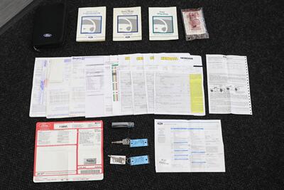 2001 Ford F-350 XLT  1-OWNER* 100% RUST FREE* NEW 2.5 " BILSTEIN LEVEL KIT* NEW 35 " TOYO'S 10-PLYS* FULL SERVICE W/ NEW FLUIDS-FILTERS-AC SERVICE-DOOR LOCKS* ALL ORIGINAL BOOKS-WINDOW STICKER-SERVICE RECORDS - Photo 20 - Portland, OR 97230