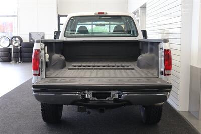 2001 Ford F-350 XLT  1-OWNER* 100% RUST FREE* NEW 2.5 " BILSTEIN LEVEL KIT* NEW 35 " TOYO'S 10-PLYS* FULL SERVICE W/ NEW FLUIDS-FILTERS-AC SERVICE-DOOR LOCKS* ALL ORIGINAL BOOKS-WINDOW STICKER-SERVICE RECORDS - Photo 15 - Portland, OR 97230