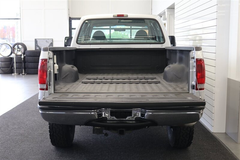 2001 Ford F-350 XLT  1-OWNER* 100% RUST FREE* NEW 2.5 " BILSTEIN LEVEL KIT* NEW 35 " TOYO'S 10-PLYS* FULL SERVICE W/ NEW FLUIDS-FILTERS-AC SERVICE-DOOR LOCKS* ALL ORIGINAL BOOKS-WINDOW STICKER-SERVICE RECORDS - Photo 15 - Portland, OR 97230