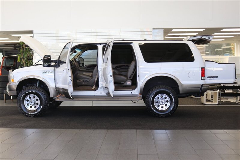 2004 Ford Excursion Eddie Bauer 1-OWNER* 100% RUST FREE* NEW 3 " FABTEC LEVEL LIFT W/ BILSTEIN 5100 SERIES SHOCKS* NEW 35 " BFG KO3* NEW 16 " PRO COMP WHEELS* UPDATED NEW SIDE MIRRORS* 05 FRONT GRILL PAINT MATCHED - Photo 10 - Portland, OR 97230