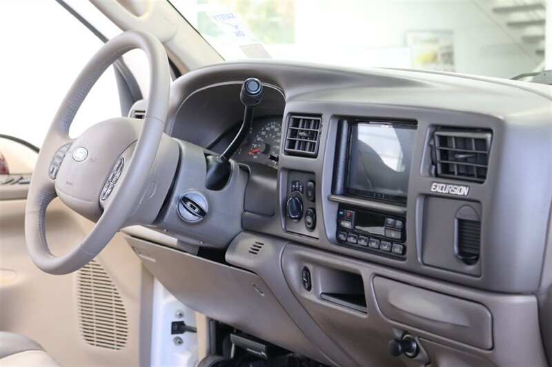 2004 Ford Excursion Eddie Bauer 1-OWNER* 100% RUST FREE* NEW 3 " FABTEC LEVEL LIFT W/ BILSTEIN 5100 SERIES SHOCKS* NEW 35 " BFG KO3* NEW 16 " PRO COMP WHEELS* UPDATED NEW SIDE MIRRORS* 05 FRONT GRILL PAINT MATCHED - Photo 43 - Portland, OR 97230