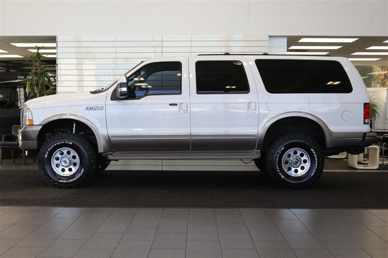 2004 Ford Excursion Eddie Bauer 1-OWNER* 100% RUST FREE* NEW 3 " FABTEC LEVEL LIFT W/ BILSTEIN 5100 SERIES SHOCKS* NEW 35 " BFG KO3* NEW 16 " PRO COMP WHEELS* UPDATED NEW SIDE MIRRORS* 05 FRONT GRILL PAINT MATCHED - Photo 4 - Portland, OR 97230