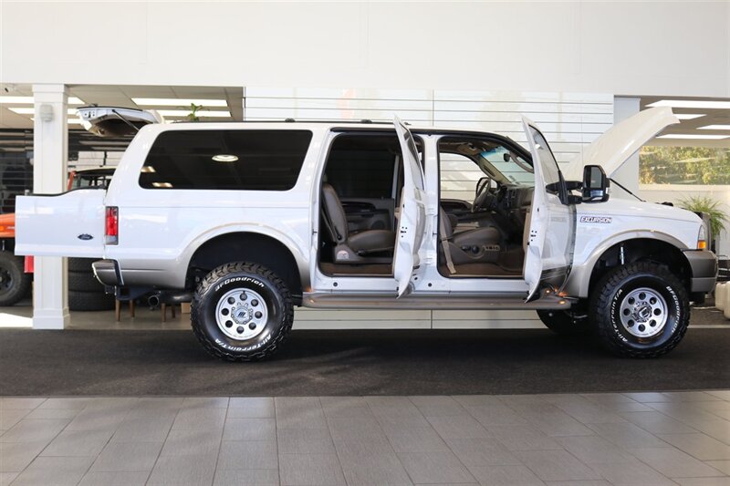 2004 Ford Excursion Eddie Bauer 1-OWNER* 100% RUST FREE* NEW 3 " FABTEC LEVEL LIFT W/ BILSTEIN 5100 SERIES SHOCKS* NEW 35 " BFG KO3* NEW 16 " PRO COMP WHEELS* UPDATED NEW SIDE MIRRORS* 05 FRONT GRILL PAINT MATCHED - Photo 11 - Portland, OR 97230