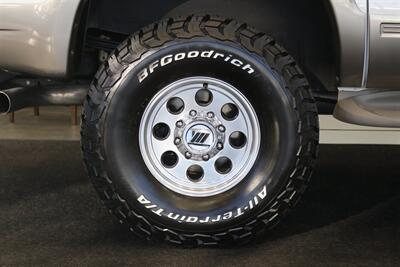 2004 Ford Excursion Eddie Bauer 1-OWNER* 100% RUST FREE* NEW 3 " FABTEC LEVEL LIFT W/ BILSTEIN 5100 SERIES SHOCKS* NEW 35 " BFG KO3* NEW 16 " PRO COMP WHEELS* UPDATED NEW SIDE MIRRORS* 05 FRONT GRILL PAINT MATCHED - Photo 33 - Portland, OR 97230
