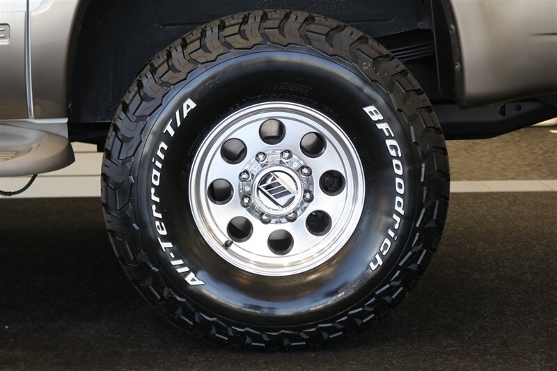 2004 Ford Excursion Eddie Bauer 1-OWNER* 100% RUST FREE* NEW 3 " FABTEC LEVEL LIFT W/ BILSTEIN 5100 SERIES SHOCKS* NEW 35 " BFG KO3* NEW 16 " PRO COMP WHEELS* UPDATED NEW SIDE MIRRORS* 05 FRONT GRILL PAINT MATCHED - Photo 20 - Portland, OR 97230